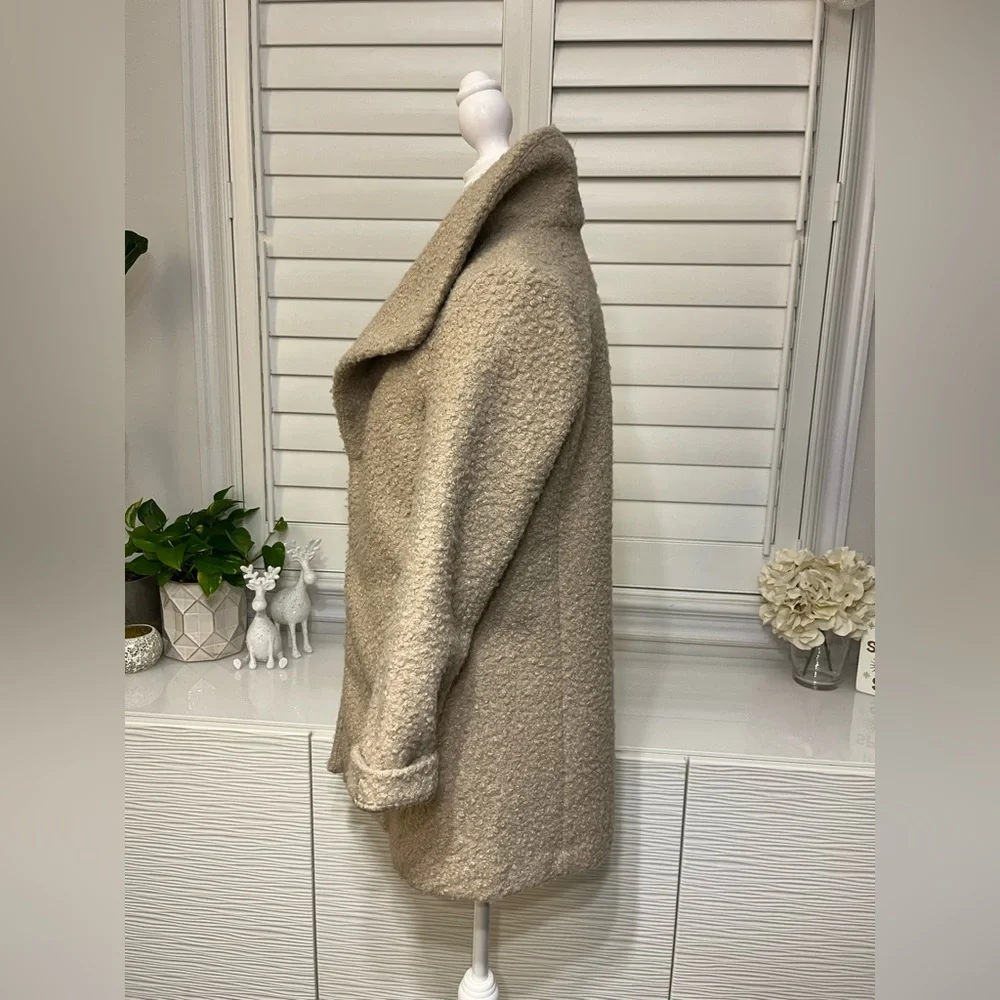 Loft Jacket - Picture 3 of 7